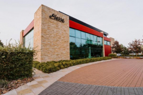 Pierre Hotel, Pardubice